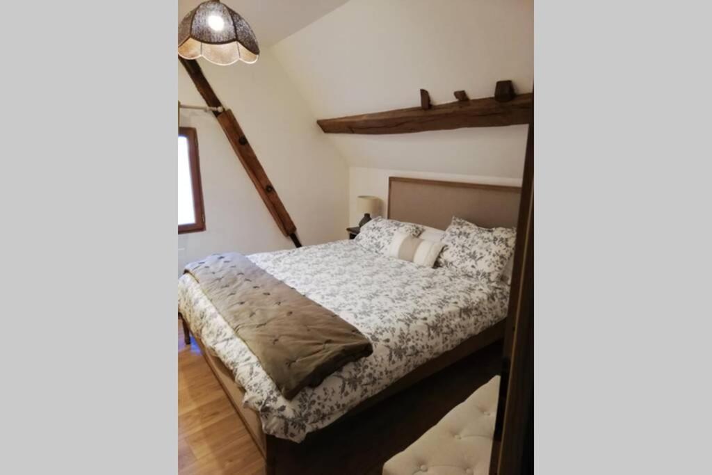 Aux 3 Maillets Lägenhet Bourges Exteriör bild